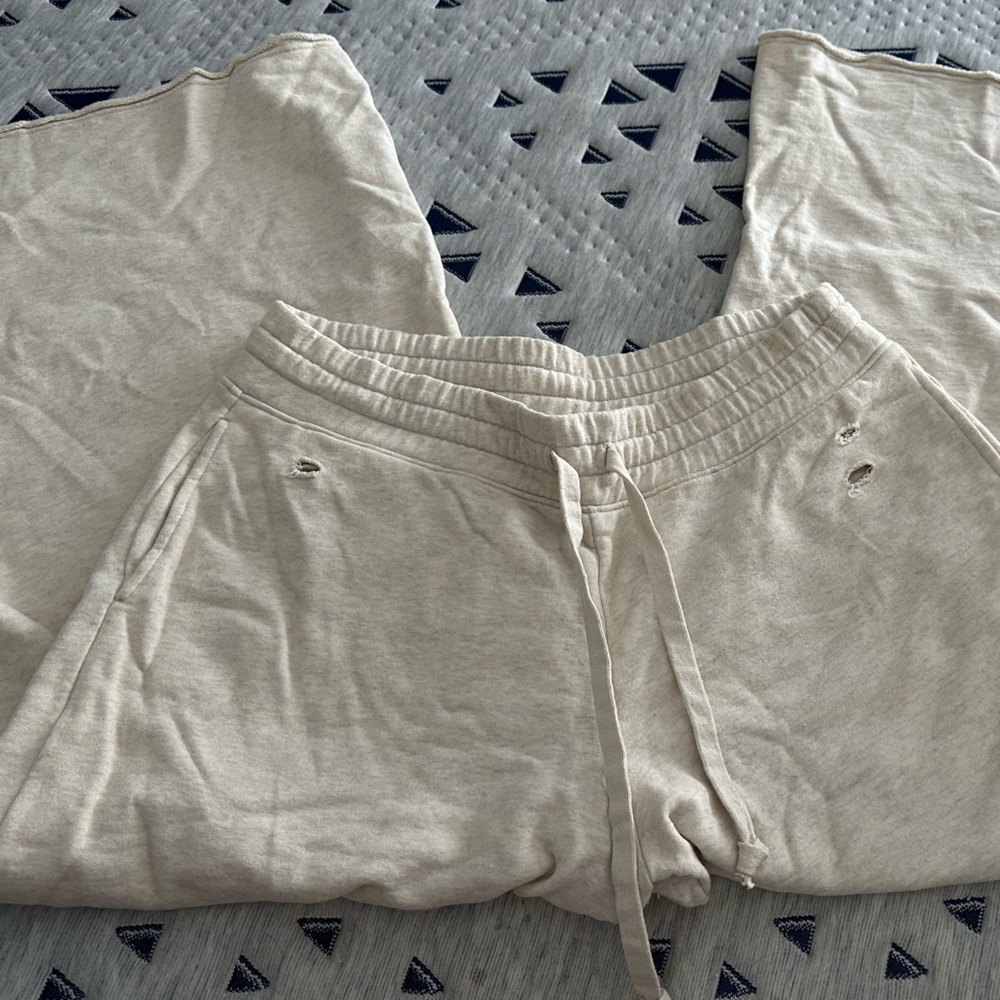 Aerie Wide Leg Distressed XL Sweatpants Cream Color